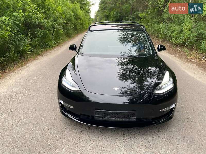 Седан Tesla Model 3 2018 в Ковеле