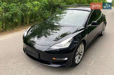 Седан Tesla Model 3 2018 в 