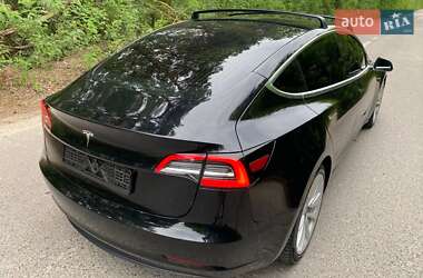 Седан Tesla Model 3 2018 в 