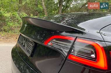 Седан Tesla Model 3 2018 в 