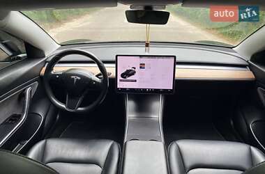 Седан Tesla Model 3 2018 в 