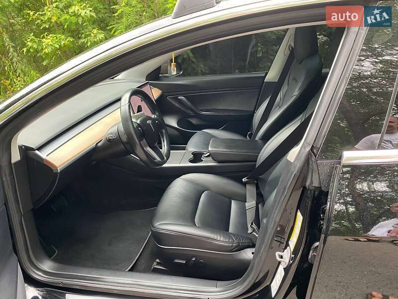 Седан Tesla Model 3 2018 в Ковеле