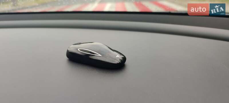Седан Tesla Model 3 2018 в Ковеле