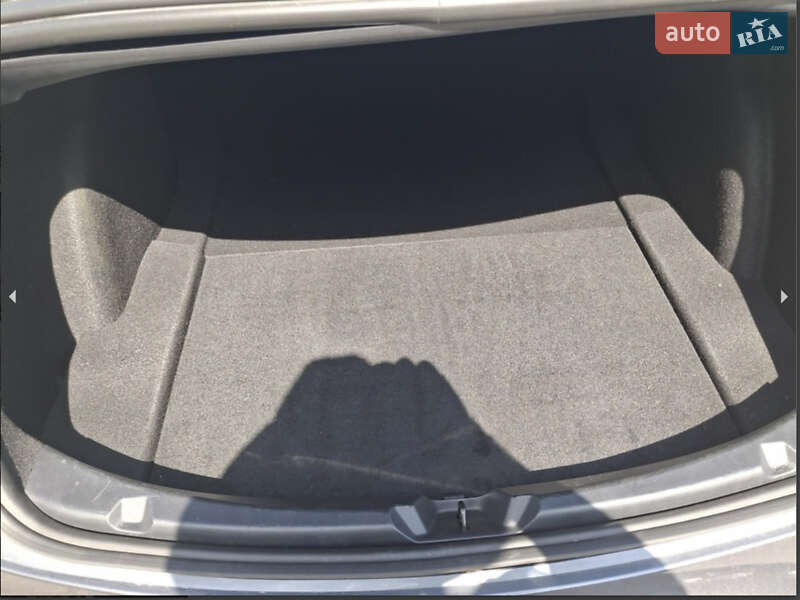 Седан Tesla Model 3 2021 в Киеве