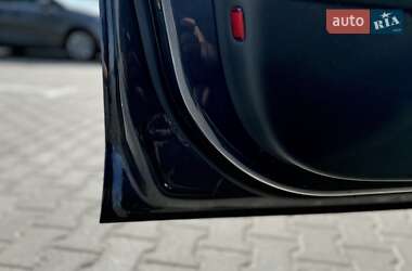 Седан Tesla Model 3 2020 в 