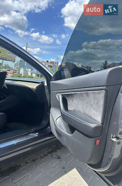 Седан Tesla Model 3 2020 в 