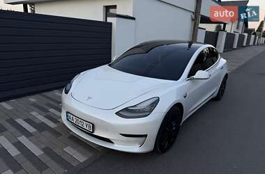 Седан Tesla Model 3 2019 в 