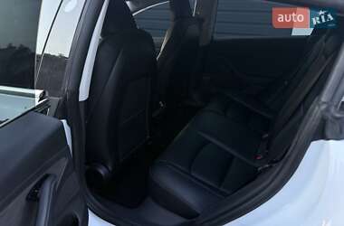 Седан Tesla Model 3 2019 в 