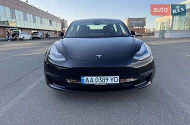 Седан Tesla Model 3 2019 в 