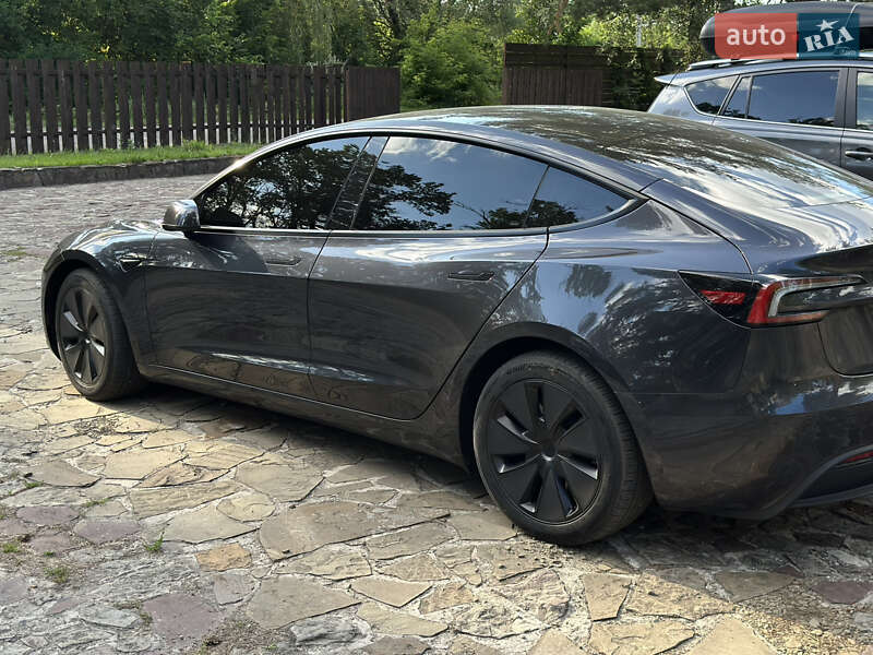Седан Tesla Model 3 2024 в Харькове