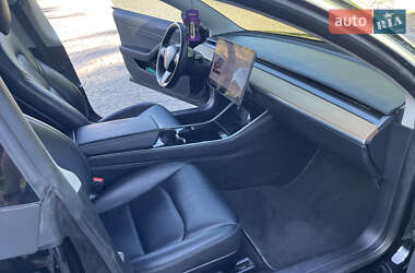 Седан Tesla Model 3 2018 в 