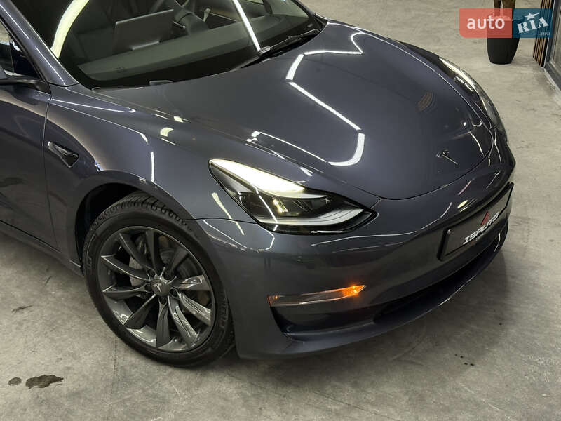 Седан Tesla Model 3 2023 в Одессе
