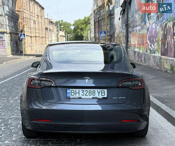 Седан Tesla Model 3 2022 в Одессе