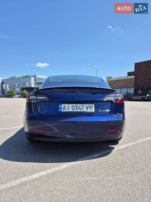 Седан Tesla Model 3 2020 в Киеве