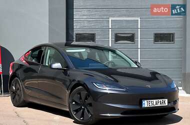 Седан Tesla Model 3 2024 в Киеве
