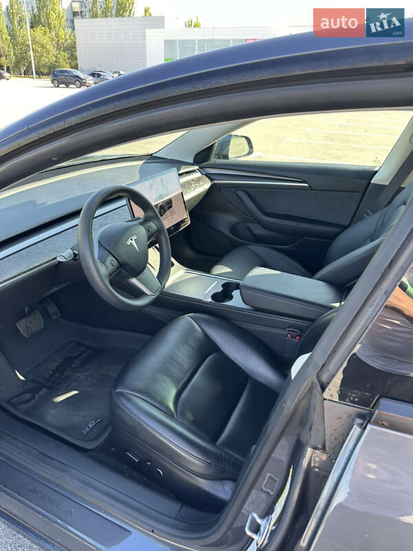 Седан Tesla Model 3 2022 в Запоріжжі