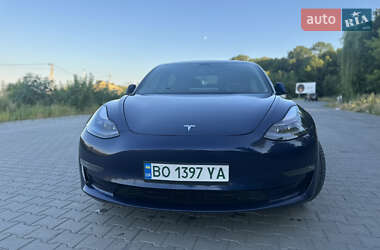 Седан Tesla Model 3 2021 в 