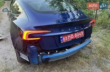 Седан Tesla Model 3 2024 в 
