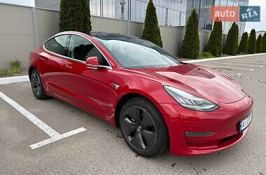 Седан Tesla Model 3 2019 в 