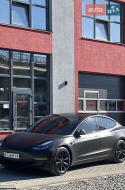 Седан Tesla Model 3 2020 в 