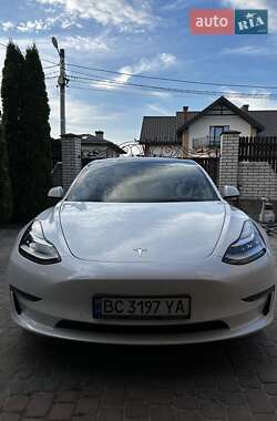 Седан Tesla Model 3 2018 в Львові