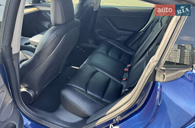 Седан Tesla Model 3 2021 в 