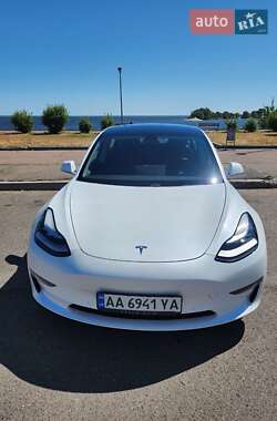Tesla Model 3 2020
