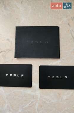 Седан Tesla Model 3 2020 в 