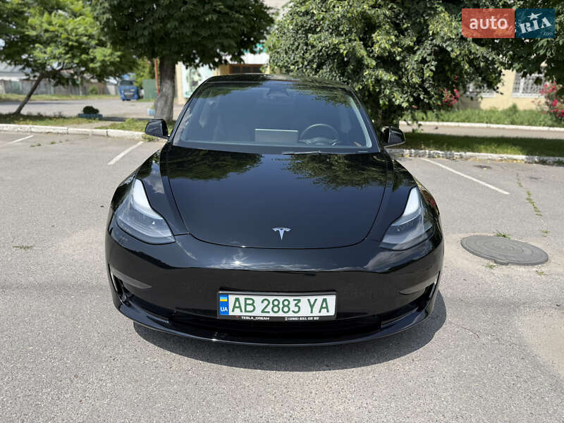 Седан Tesla Model 3 2022 в Вінниці