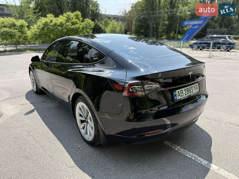 Седан Tesla Model 3 2022 в Вінниці