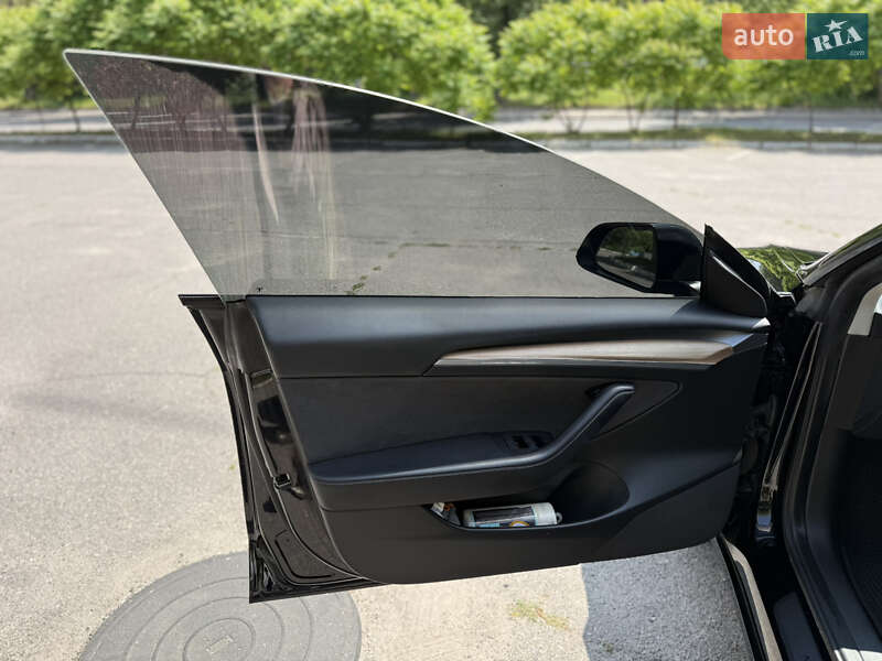 Седан Tesla Model 3 2022 в Вінниці