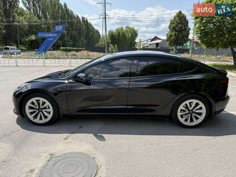 Седан Tesla Model 3 2022 в Вінниці