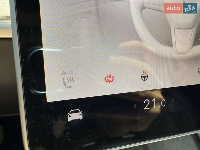 Седан Tesla Model 3 2022 в Вінниці