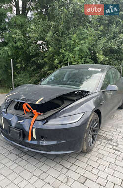 Седан Tesla Model 3 2024 в Львові