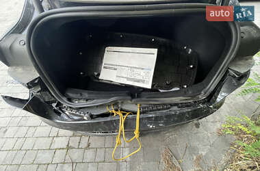 Седан Tesla Model 3 2024 в 