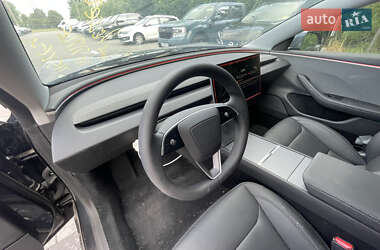 Седан Tesla Model 3 2024 в 
