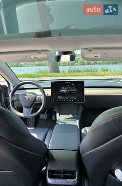 Седан Tesla Model 3 2022 в 