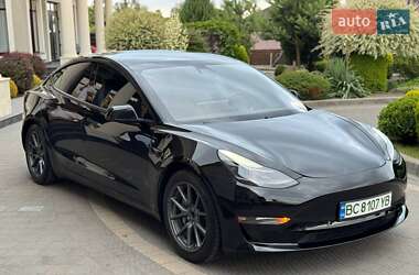 Седан Tesla Model 3 2021 в 