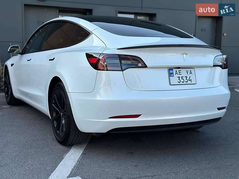 Седан Tesla Model 3 2022 в Хмельницькому