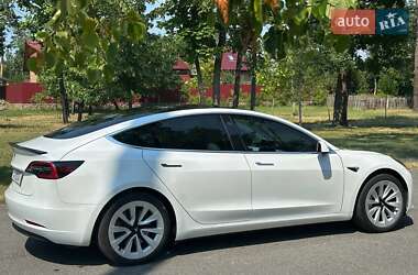 Седан Tesla Model 3 2019 в 