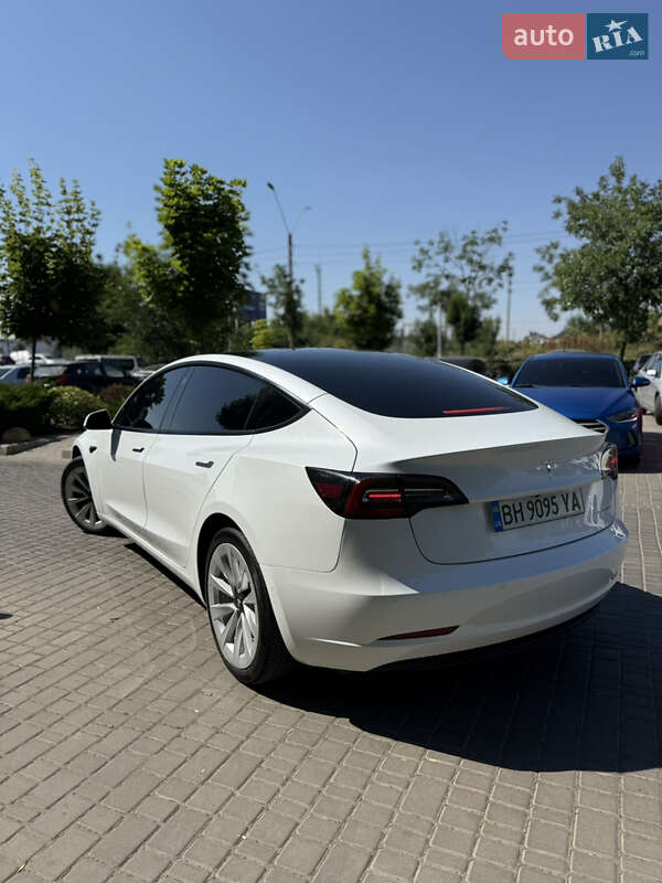 Седан Tesla Model 3 2022 в Одесі