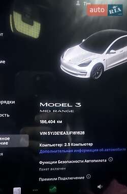 Седан Tesla Model 3 2018 в 