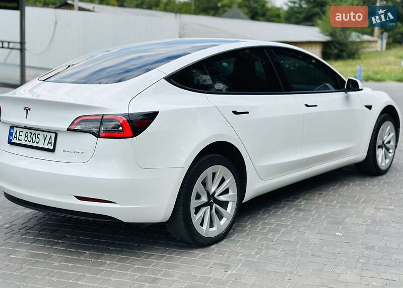 Седан Tesla Model 3 2021 в Каменском
