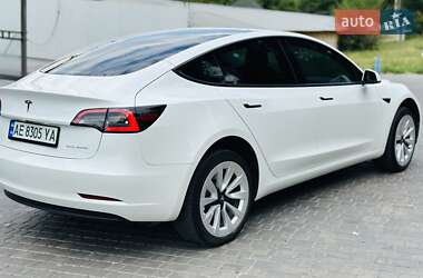 Седан Tesla Model 3 2021 в 