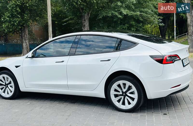 Седан Tesla Model 3 2021 в Каменском