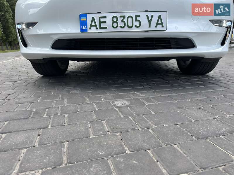 Седан Tesla Model 3 2021 в Каменском