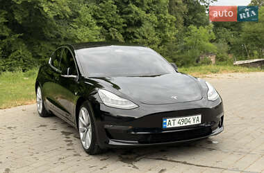 Седан Tesla Model 3 2019 в 