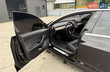 Седан Tesla Model 3 2019 в 