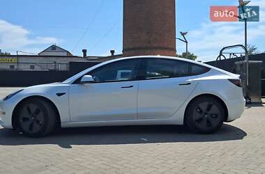 Седан Tesla Model 3 2020 в 