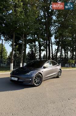 Седан Tesla Model 3 2023 в Полтаве